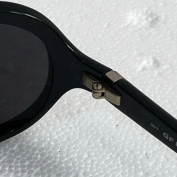 GIANFRANCO FERRE SUNGLASSES Y2K - Picture 8 of 15